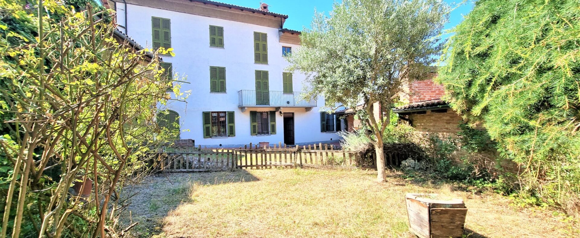 Vivere tra le vigne, non in vetrina