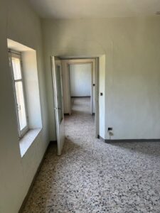 Autentica cascina piemontese da ristrutturare, con progetto approvato