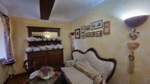 Casa nel centro storico con bella vista aperta sulle colline