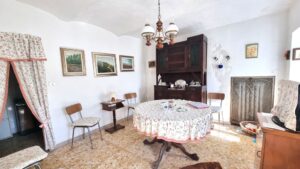 Casa in ottime condizioni con terreno e giardino