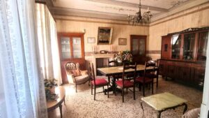 Casa d'epoca in ottime condizioni