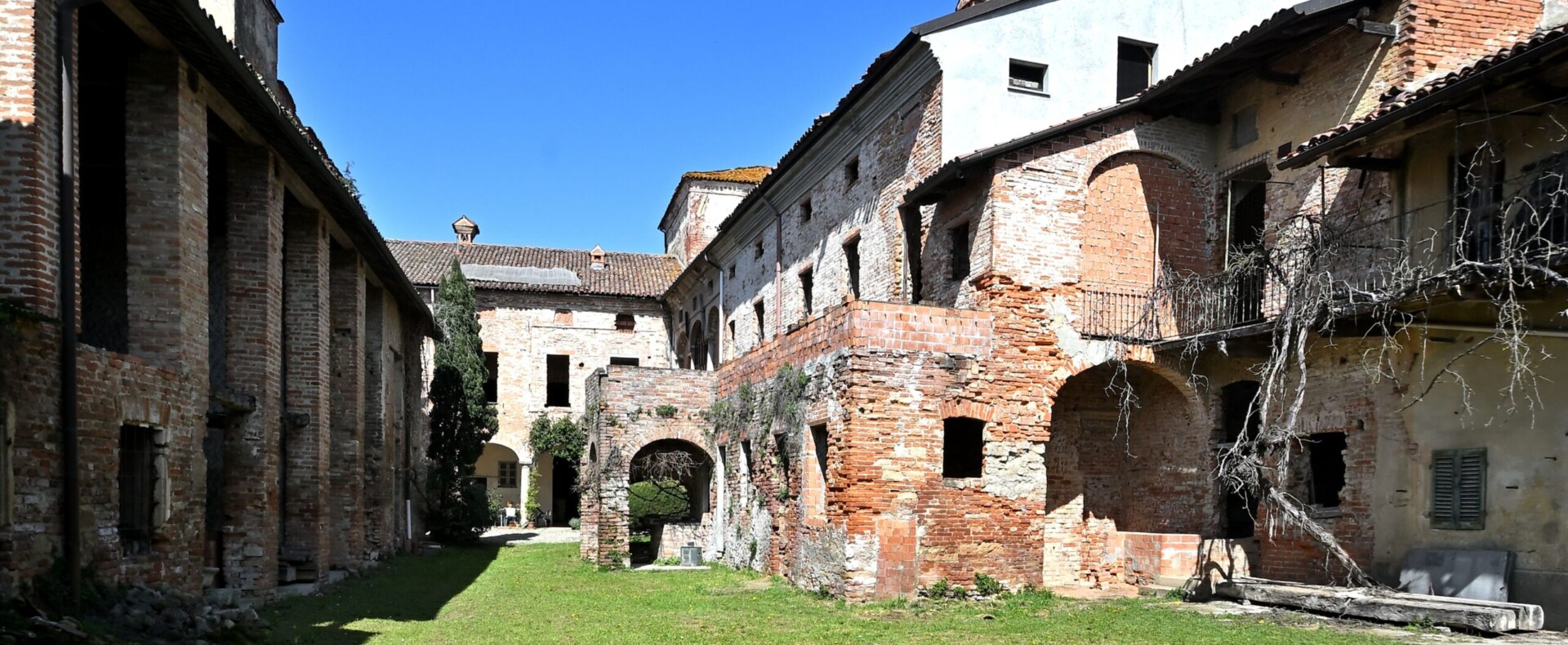 A Guide for American Buyers: Purchasing Property in Monferrato