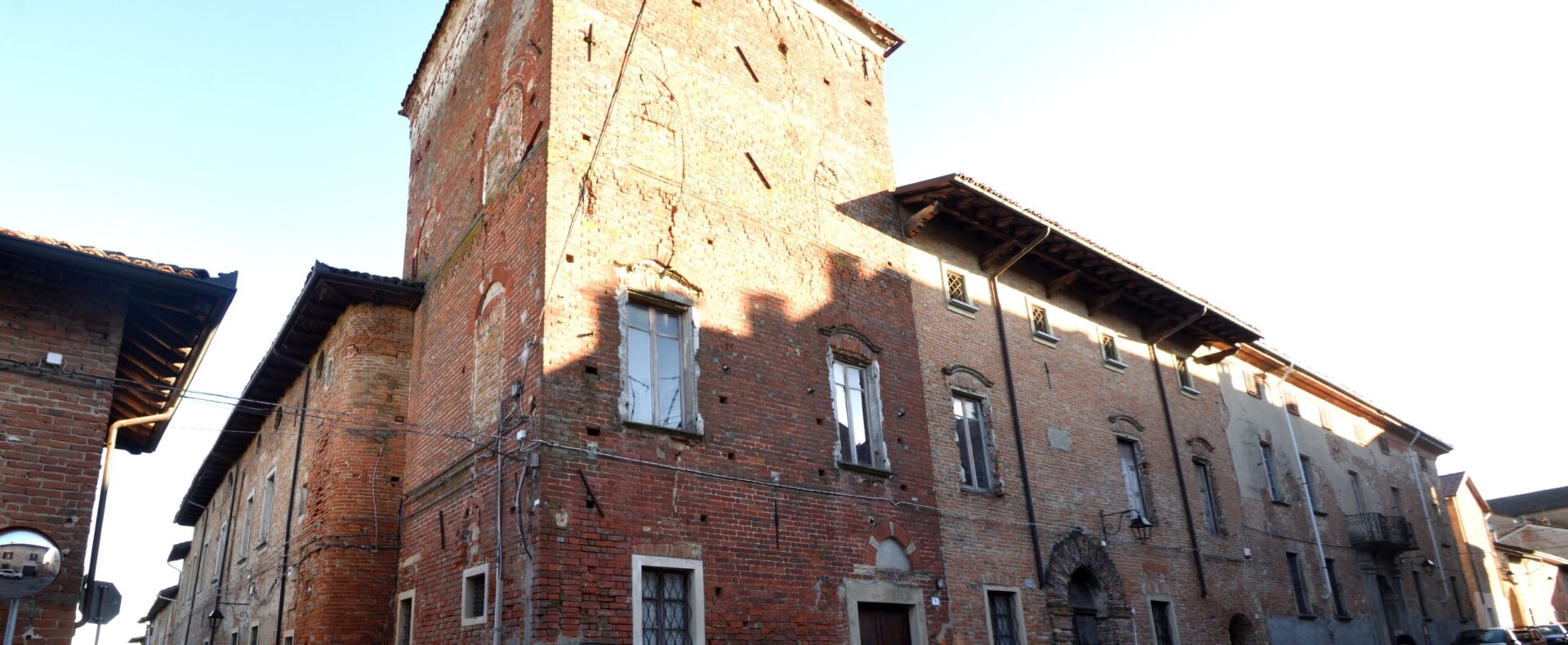 Aste immobiliari in Piemonte: opportunità e rischi per chi cerca casa nel Monferrato