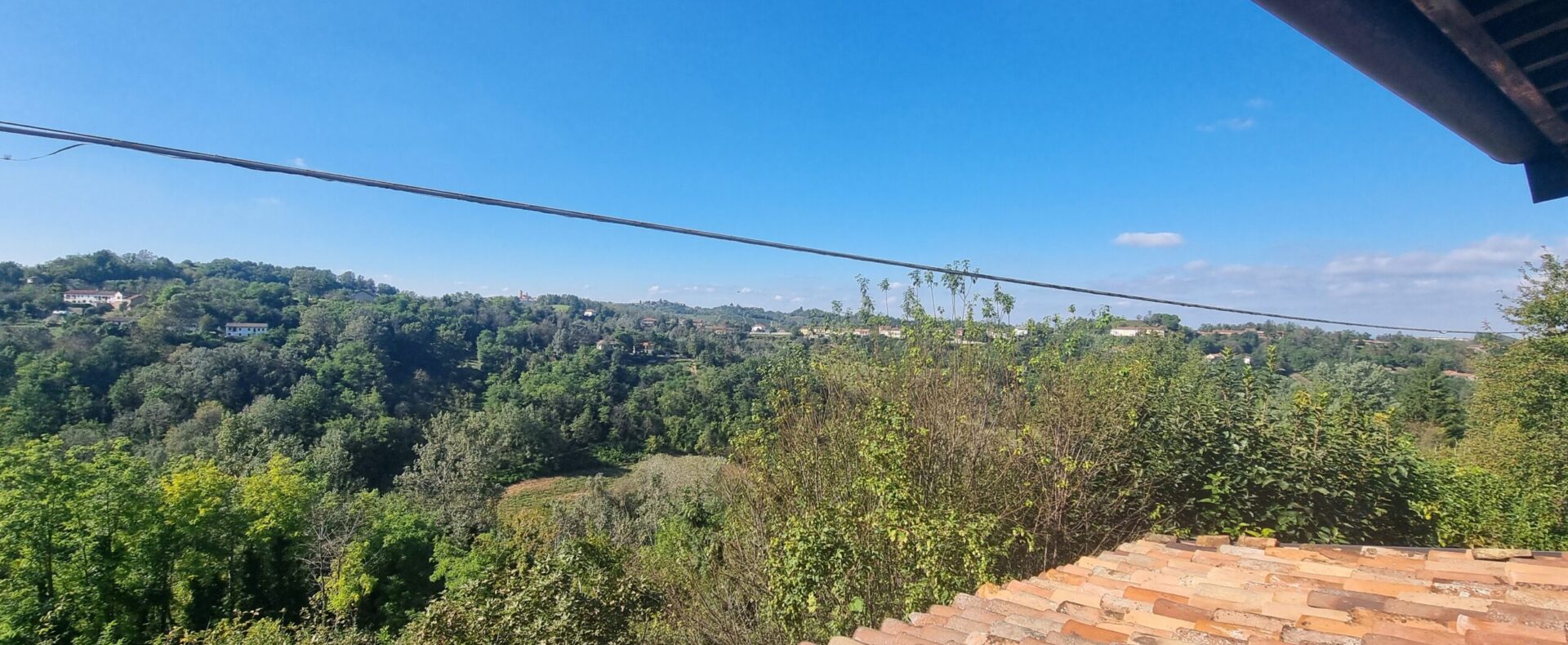 Trasferirsi nel Monferrato dalla città: guida pratica per chi ci ha pensato davvero