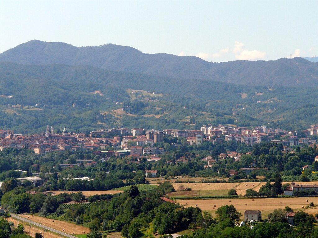 Ovada, porta dell'Alto Monferrato